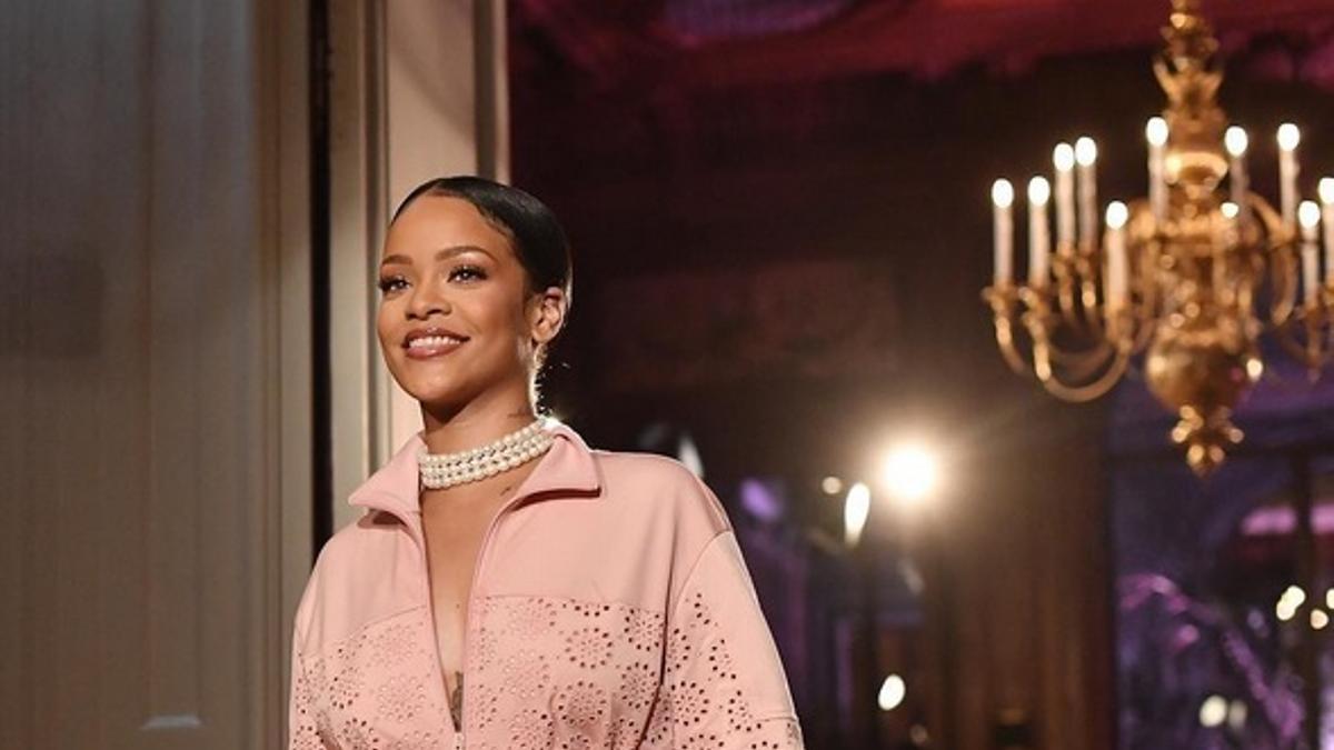 Rihanna presenta su colección Fenty x Puma en la Semana de la Moda de París