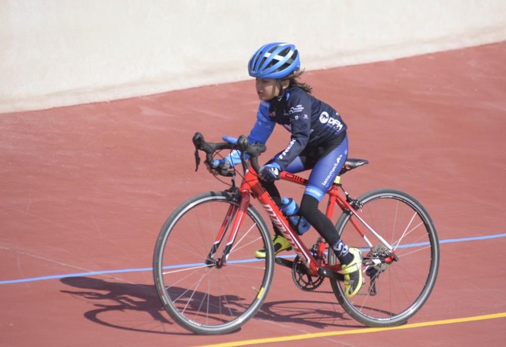 Exhibición en el velódromo de Molina de Segura