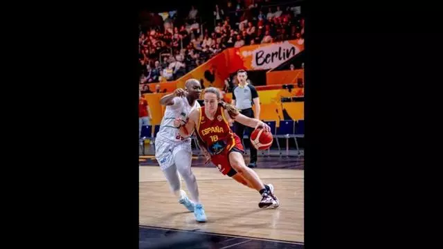 Imágenes del partido entre Mali y España en el Mundial de Berlín