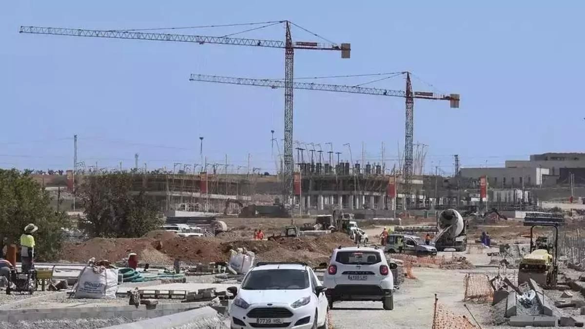 Construcción de viviendas y urbanización del residencial La Hoya donde se ubican tres de las cuatro parcelas de promoción de vivienda pública, en una imagen de archivo