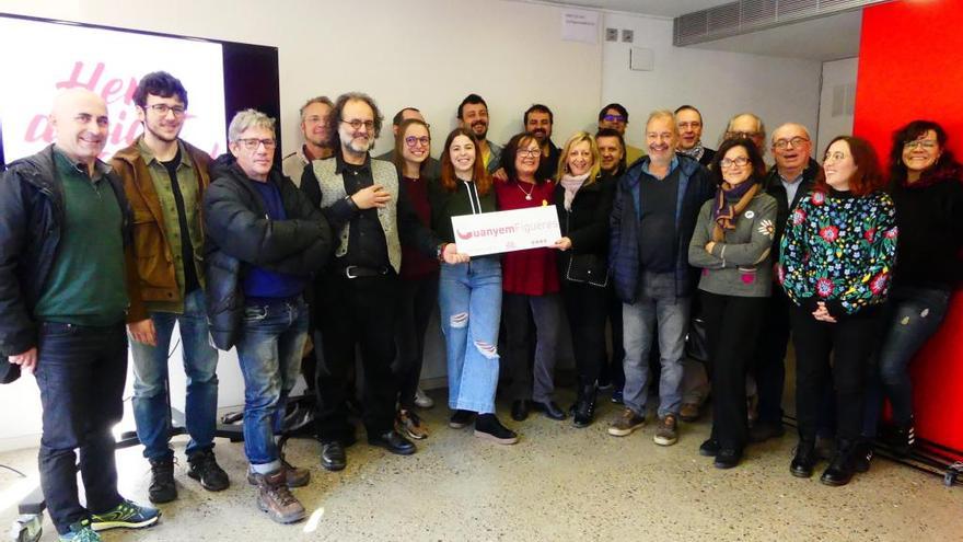 Representants de les agrupacions i simpatitzants de Guanyem Figueres