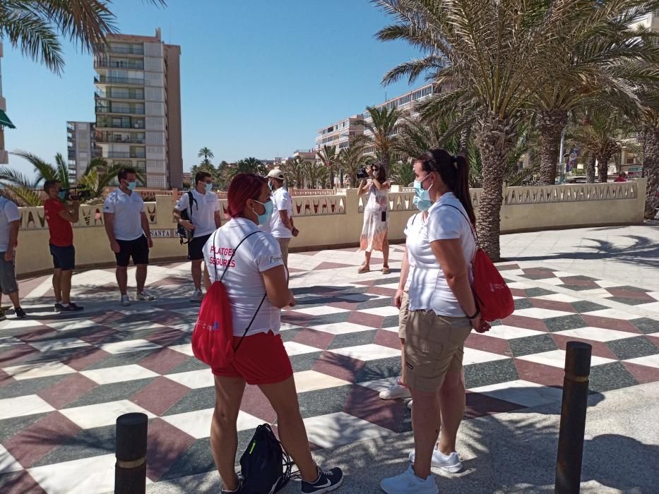 AUXILIARES DE PLAYA EN ELCHE