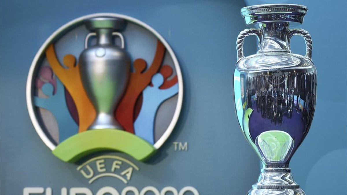 El trofeo de la Eurocopa que será alzado por el campeón en 2020