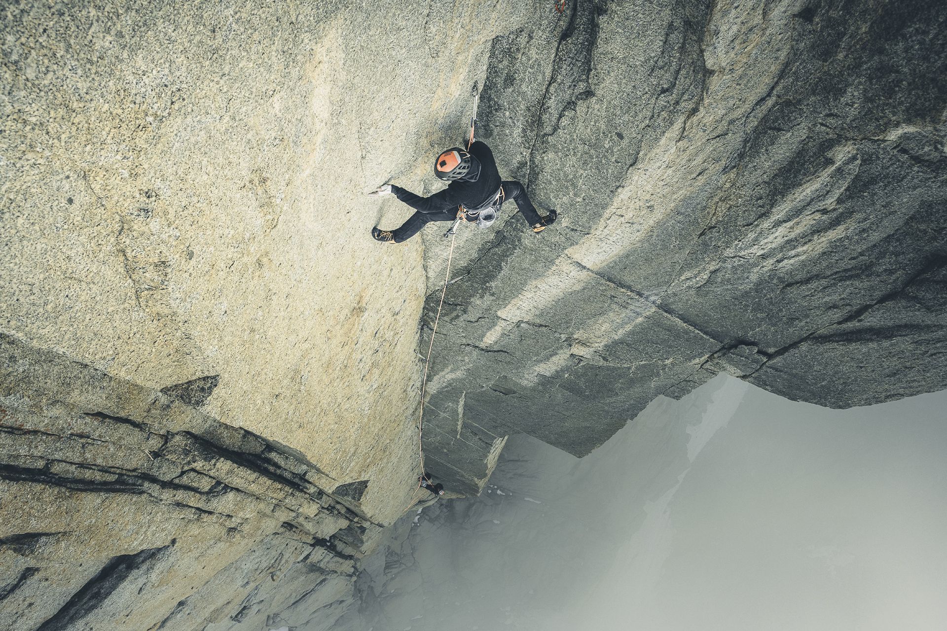 LA VOIE PETIT - Marc Daviet (Francia) - Highly Commended MOUNTAIN CLIMBING.jpg