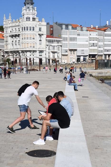 El banco que protege la dársena de la Marina