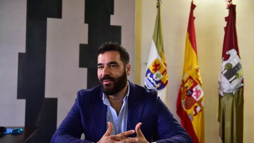 Vídeo | David Dóniga, alcalde de Plasencia: "Asfaltado, aceras e iluminación son las tres prioridades ahora"