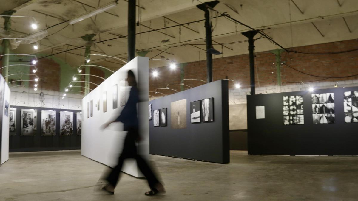 Una de les sales d'exposicions del festival Revela't