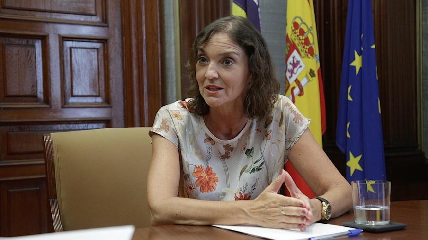 Reyes Maroto: «Otoño e invierno lo vemos con preocupación, pero hemos tomado medidas»