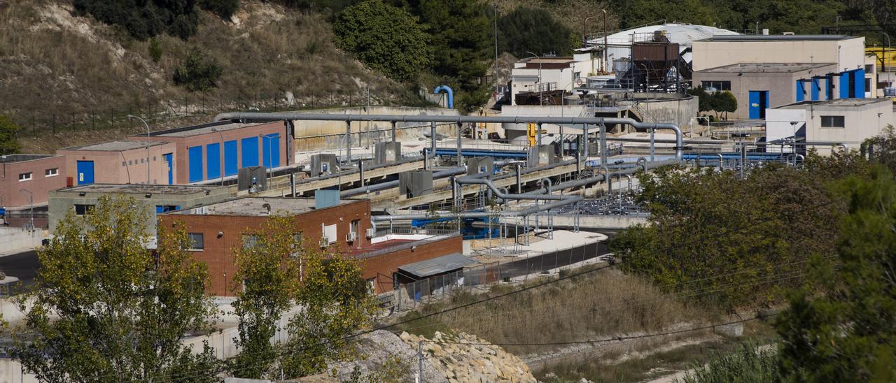Vista general de las instalaciones de la depuradora de Els Algars, situada en Cocentaina pero que presta servicio a Alcoy.