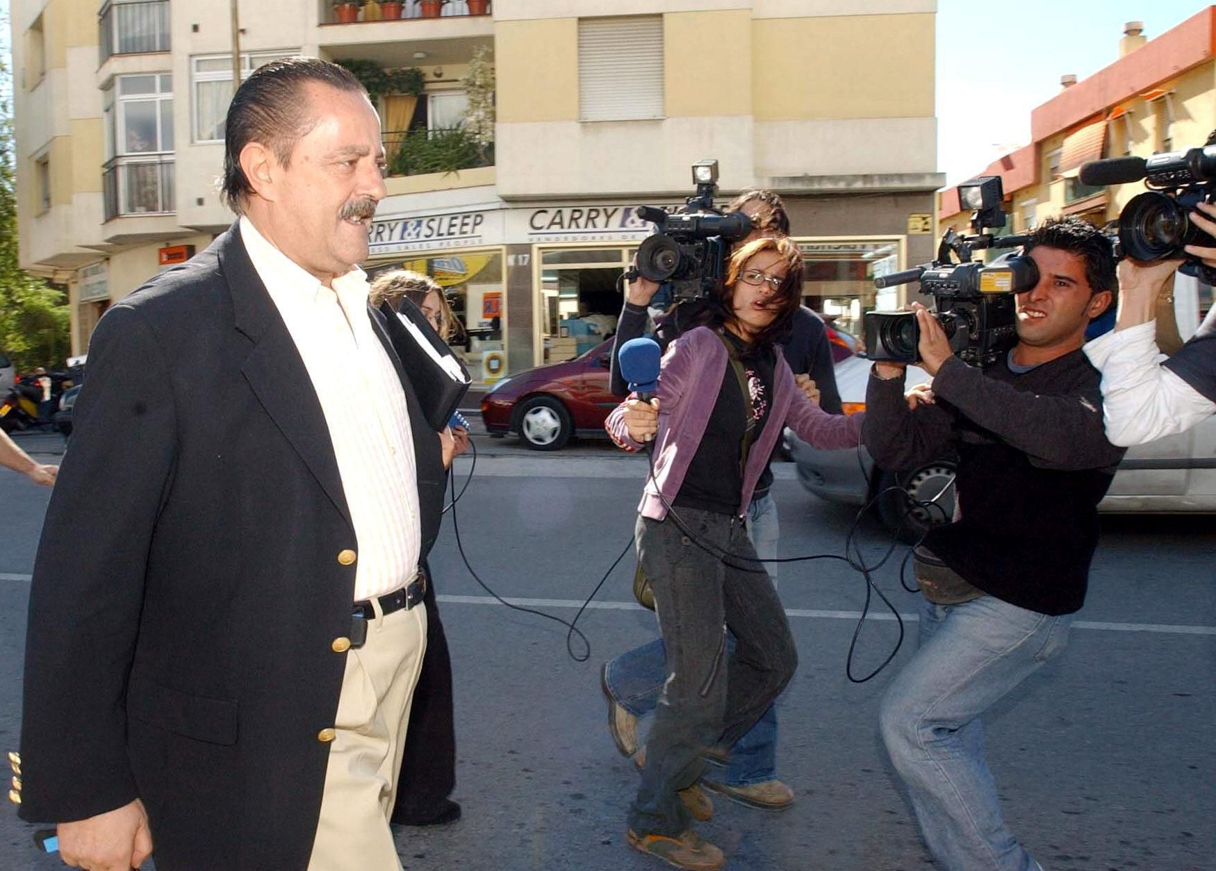 De la alcaldía de Marbella a la prensa rosa y la cárcel: la vida de Julián Muñoz, en imágenes