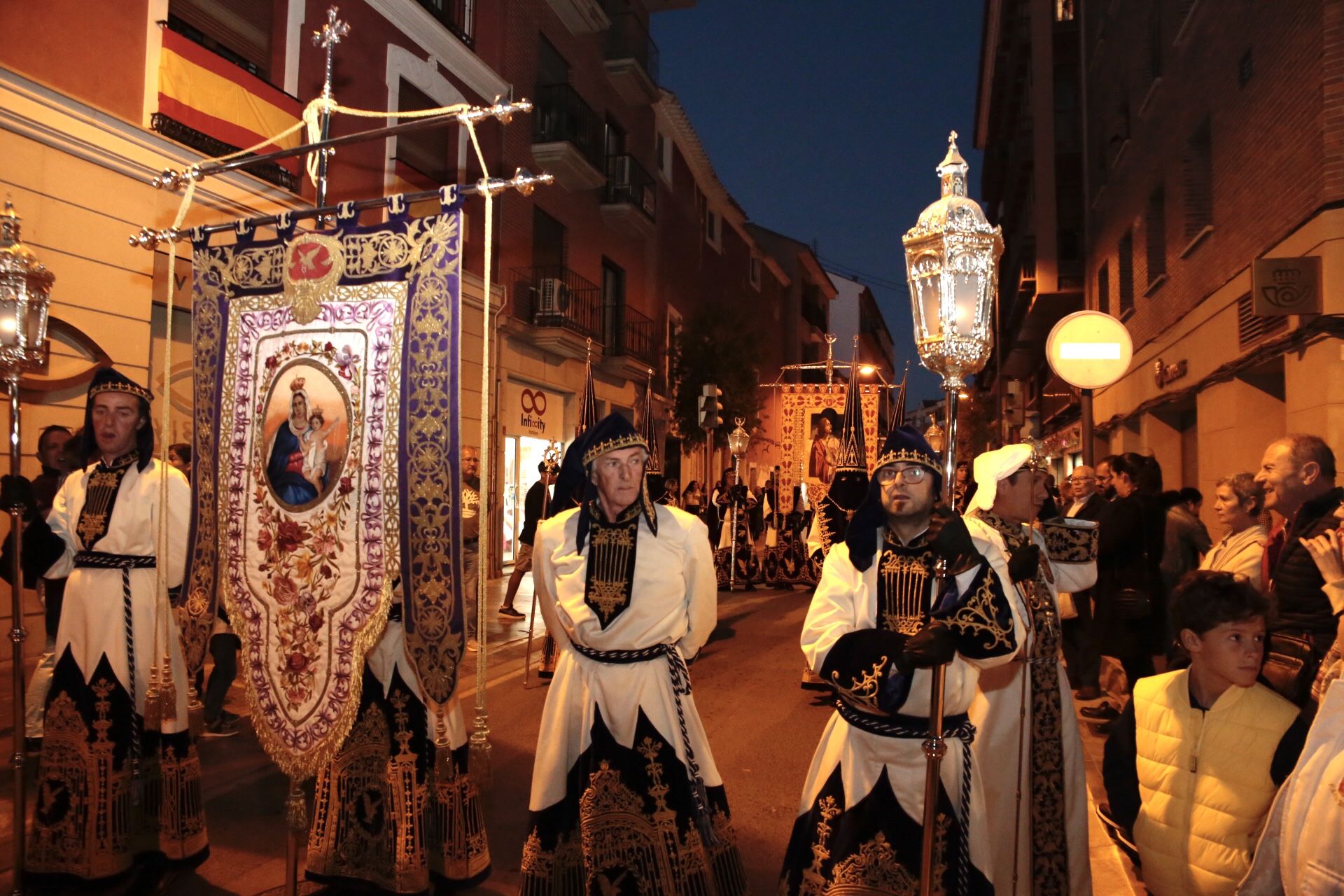 Las mejores fotos de la Peregrinación y los cortejos religiosos de la Santa Misa en Lorca