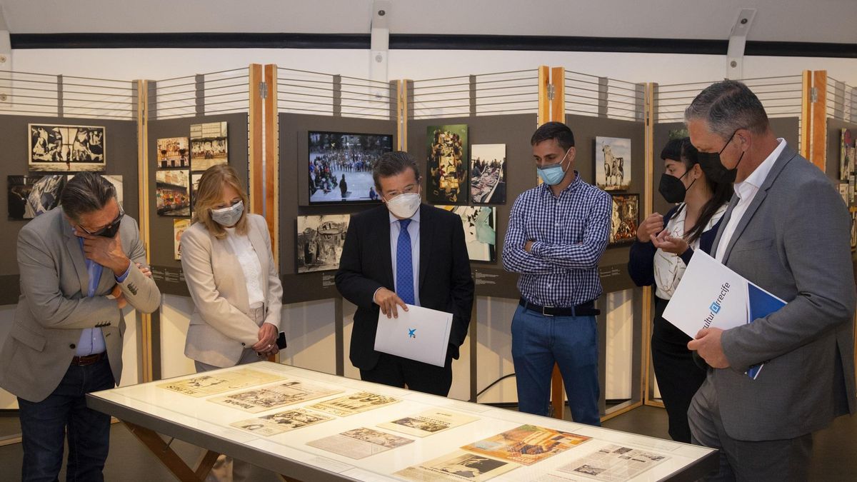 Arrecife City Council authorities and representatives of & quot; la Caixa & quot; and the exhibition project in the exhibition space, today, in Arrecife. Arrecife City Council authorities and representatives of & quot; la Caixa & quot; and the exhibition project in the exhibition space, today, in Arrecife.