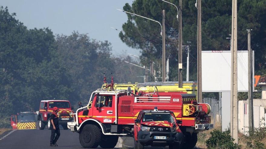 Mueren dos bomberos en la extinción de un incendio cerca del aeropuerto de Burdeos
