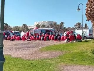 Llegan durante la madrugada 209 personas en cuatro cayucos a Canarias