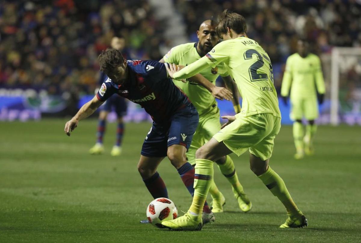 Las mejores imágenes del Levante - Barcelona.