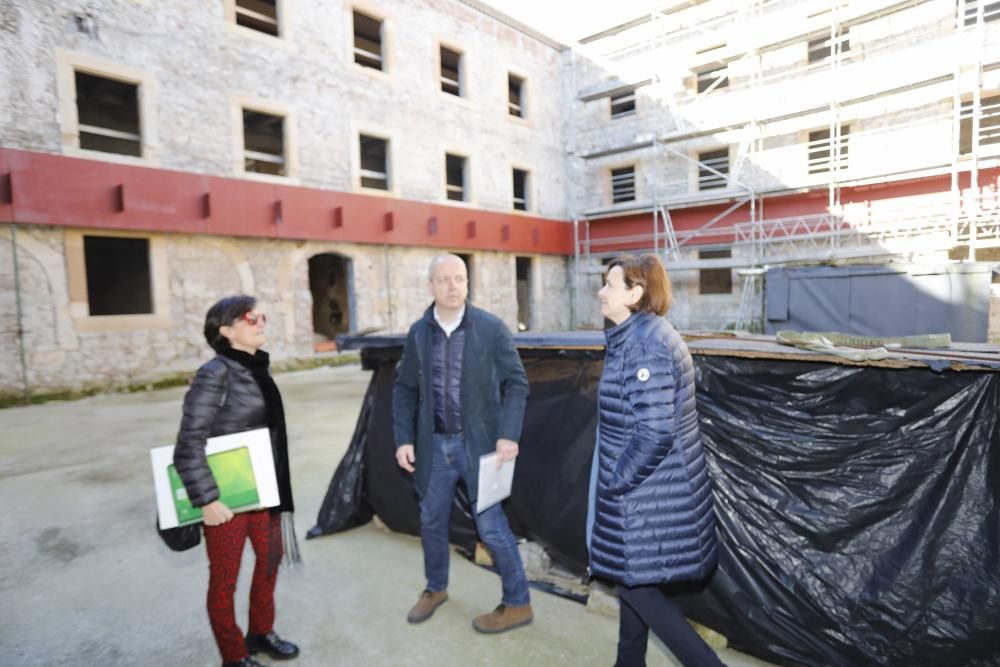 Visita al edificio de Tabacalera