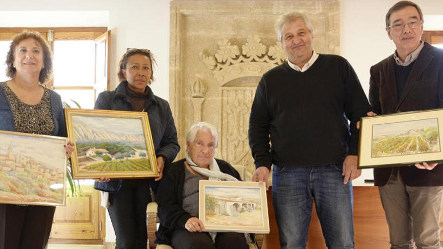 Una artista de 91 años de Xàbia dona todas sus obras a Cáritas