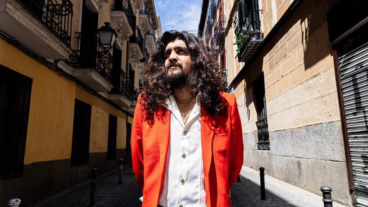 El cantaor flamenco Israel Fernández posa para Europa Press durante la presentación de su nuevo disco ‘Pura Sangre’, a 23 de mayo de 2023, en Madrid (España).