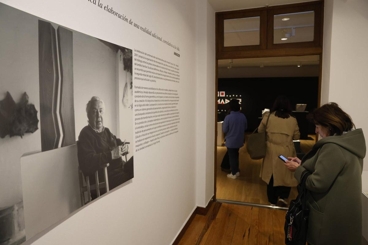 La Casa Natal de Jovellanos inaugura una exposición de homenaje al escultor Amador Rodríguez (en imágenes)