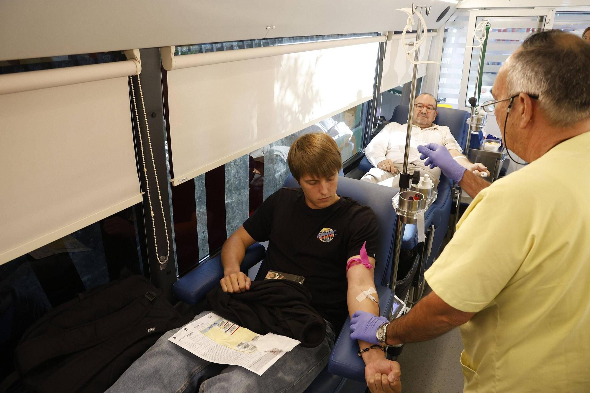 A USC inaugura a nova campaña de doazón de sangue das universidades galegas