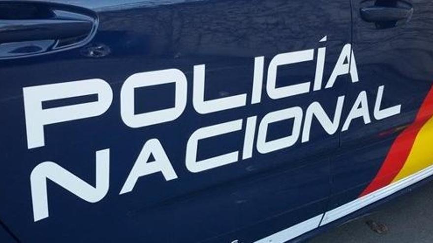 Secuestra, roba y arranca los dientes a su compañera de piso con discapacidad