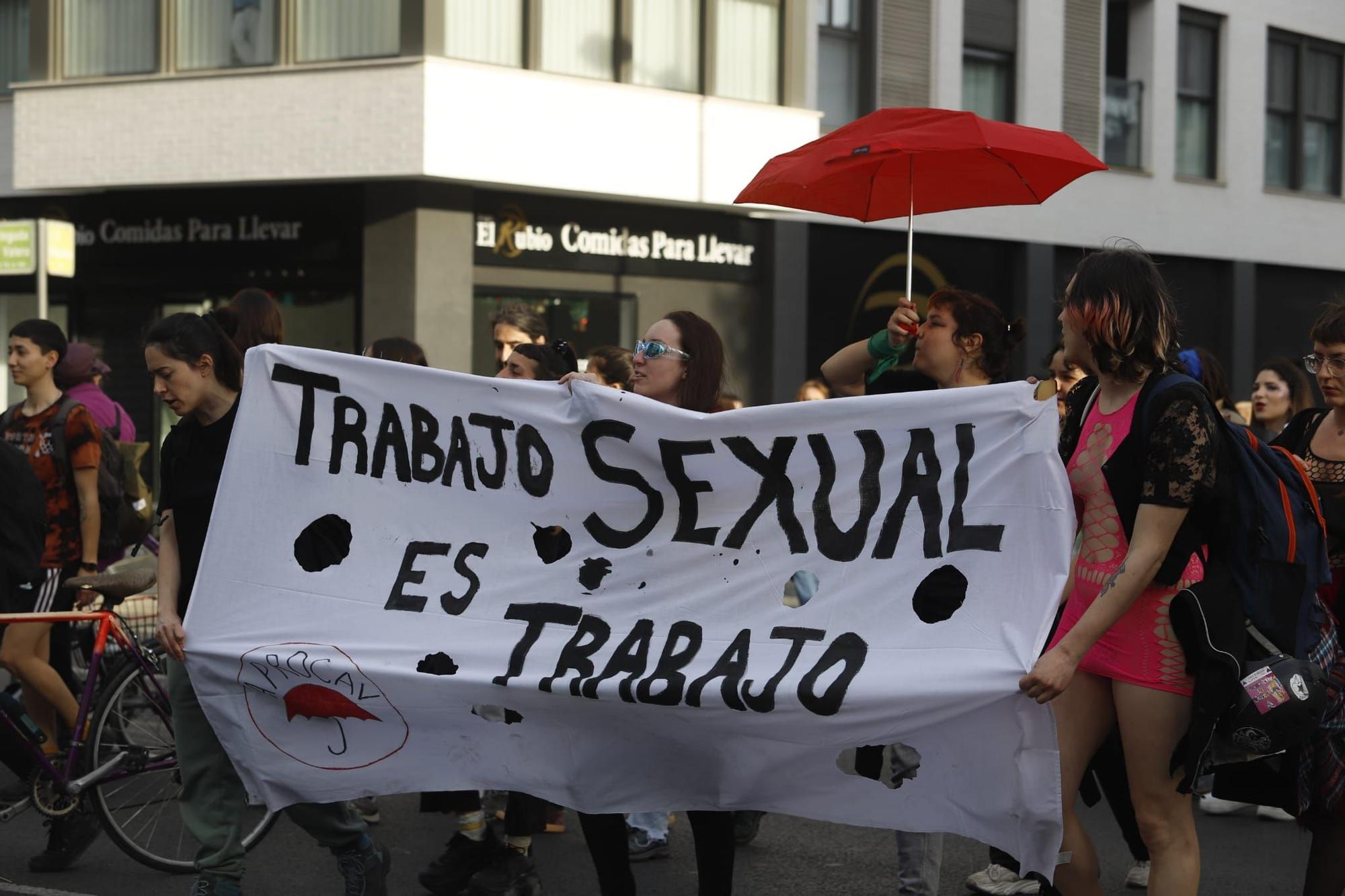 Así ha sido la manifestación de la Assemblea Feminista de València