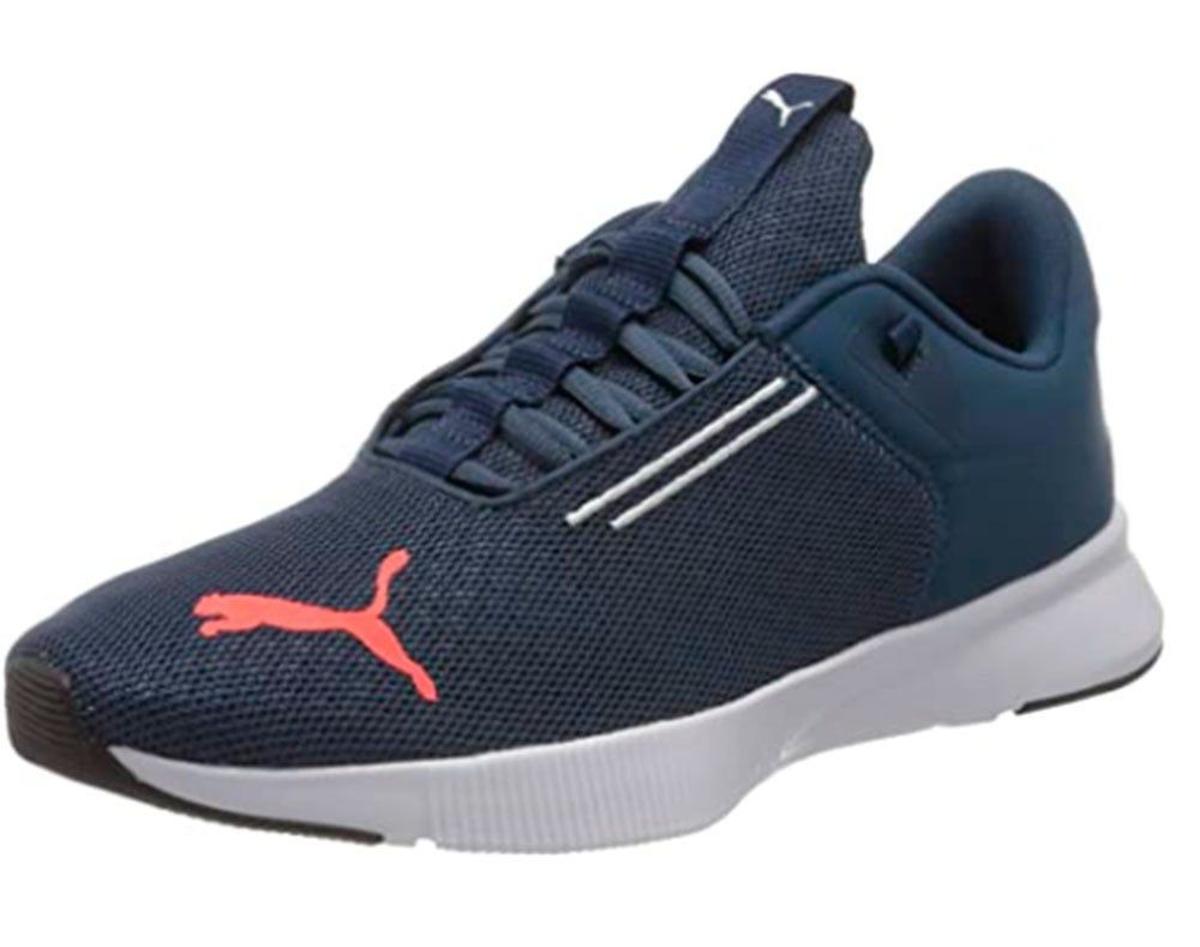 Zapatillas de 'running' azul marino de Puma. (Precio: 24,81 euros a 59,95 euros)