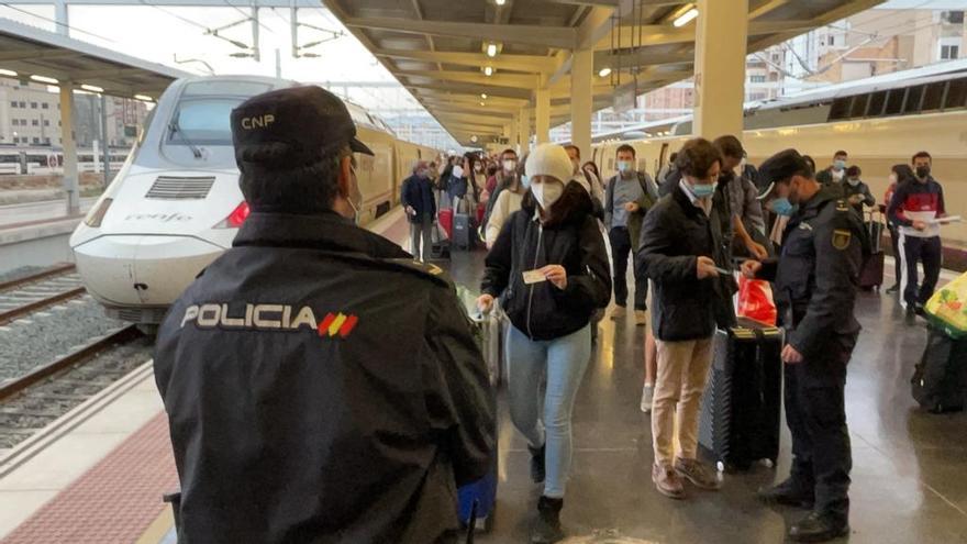 Control de la Policía Nacional en RENFE