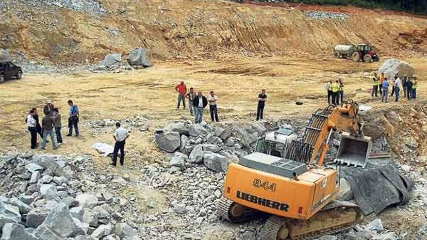 Un obrero muere al recibir el impacto de una piedra en una voladura, en Vilagarcía