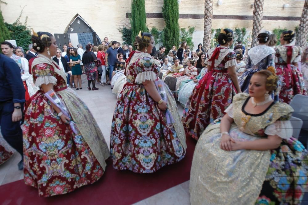 Entrega de los certificados de tejido de seda valenciana