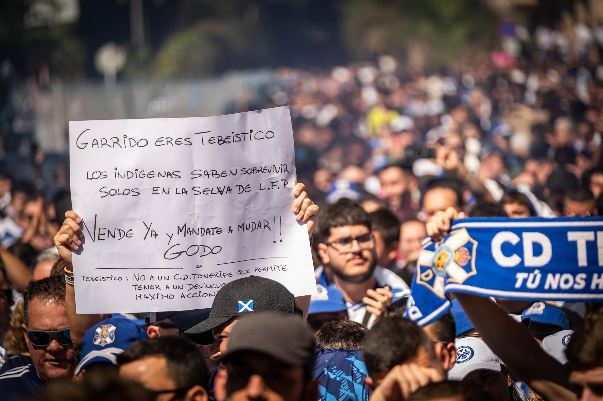 Manifestación de los aficionados antes del CD Tenerife-Sporting de Gijón