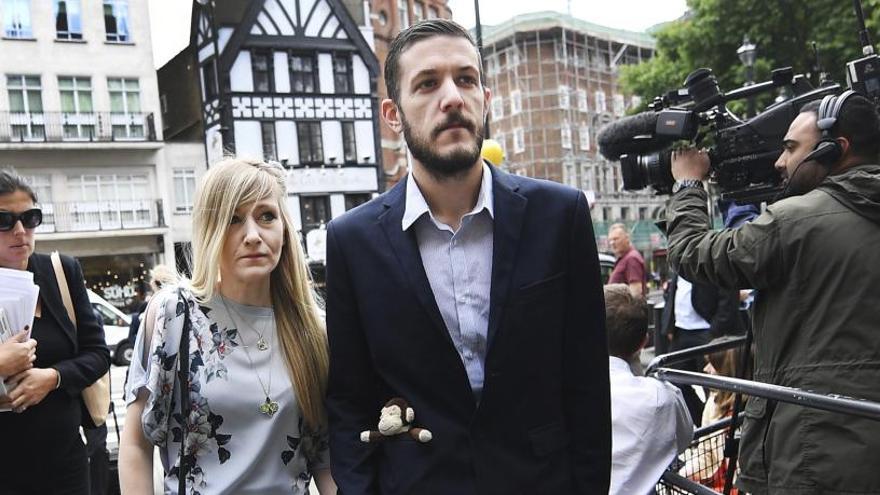 Un médico de EEUU ofrece una terapia experimental al bebé Charlie Gard