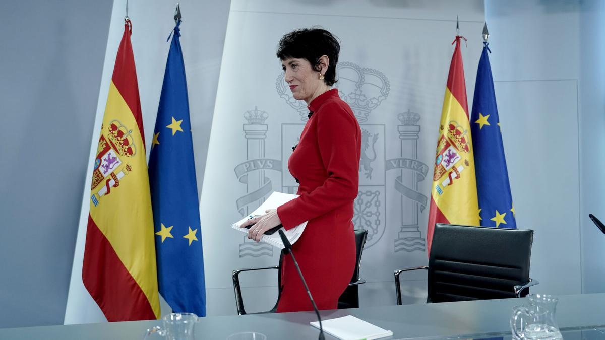La ministra Portavoz, Elma Saiz, durante la rueda de prensa posterior al Consejo de Ministros.