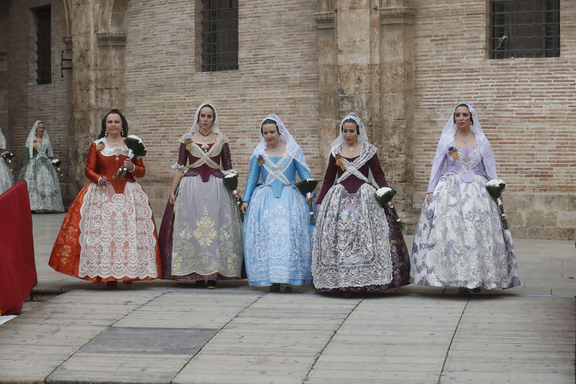 Búscate en el segundo día de ofrenda por la calle de la Paz (entre las 15:30 a las 17:00 horas)