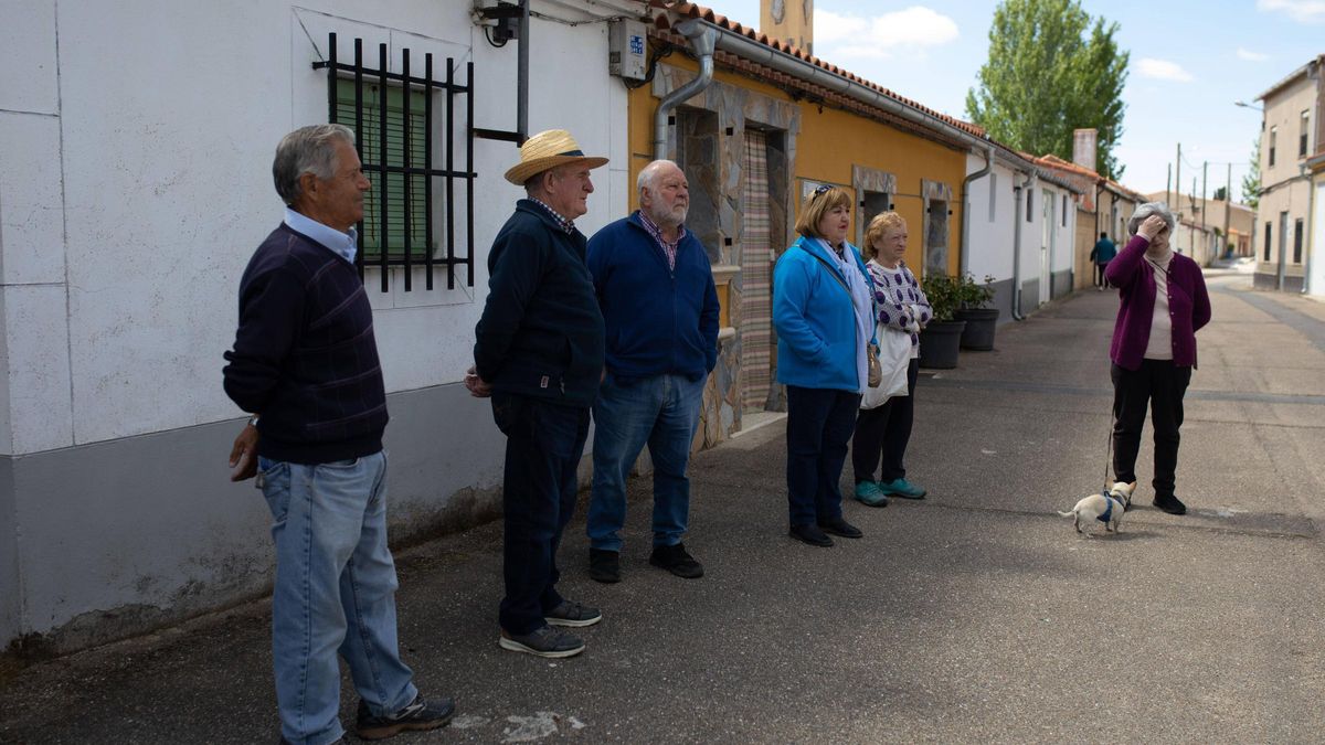 GALERÍA | Olmo de la Guareña se resiste a perder el bar