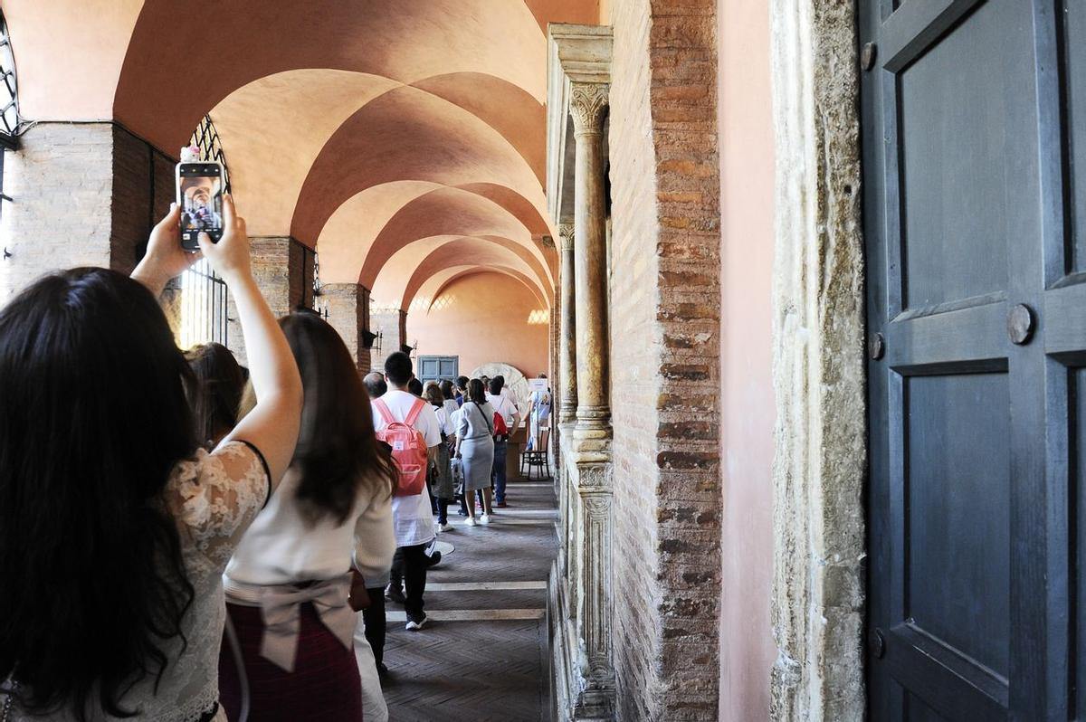 Boca de la Verdad - Fila de visitantes