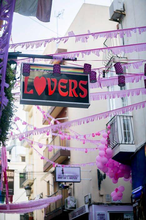 Celebrando el amor libre en Benidorm