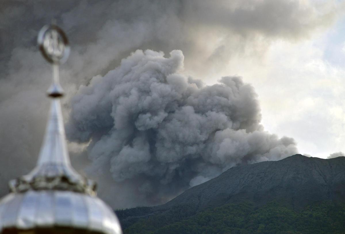 La erupción del volcán Marapi, en Indonesia, mata al menos a 11 alpinistas