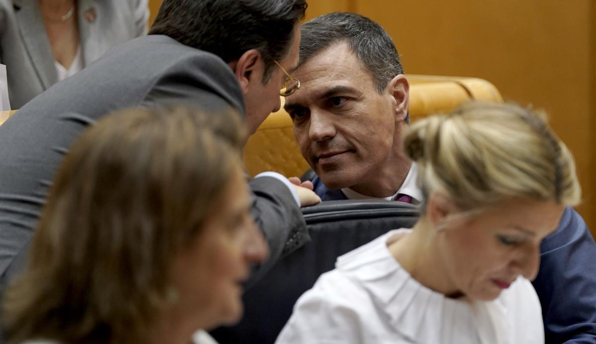 El cara a cara entre Sánchez y Feijóo en el Senado, en imágenes