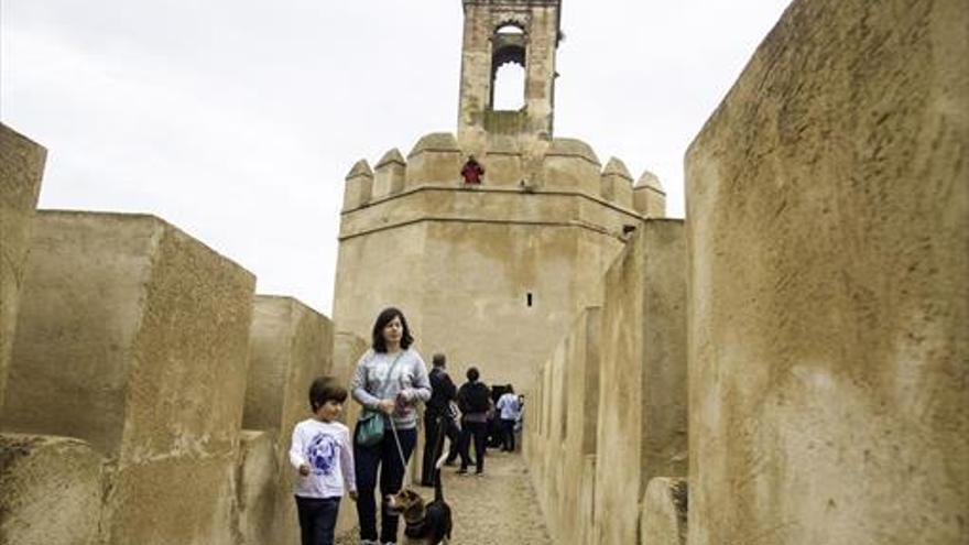 Interpuestas un centenar de denuncias por realizar botellón en la Alcazaba de Badajoz