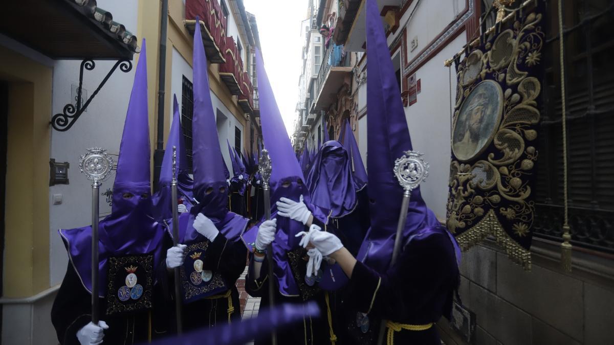 Nazarenos de la Sentencia en Málaga.