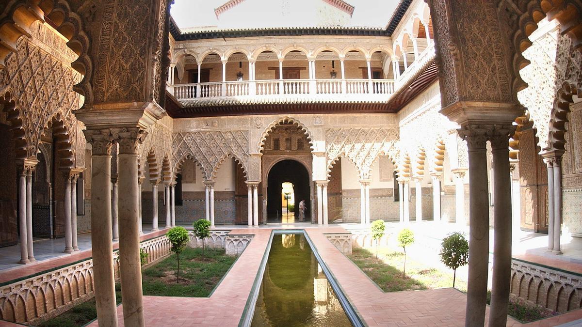 Patio de las Doncellas del Alcázar de Sevilla.