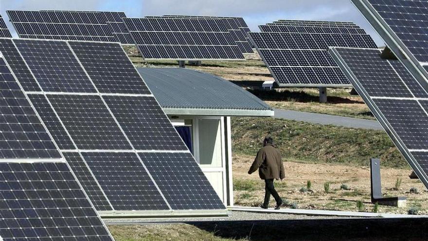 Una empresa extremeña instala la mayor planta fotovoltaica de Canarias