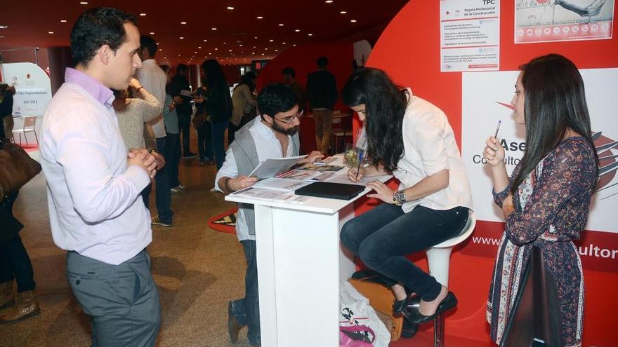 Uno de los stands de la feria, que incluye actividades formativas. // R.V.