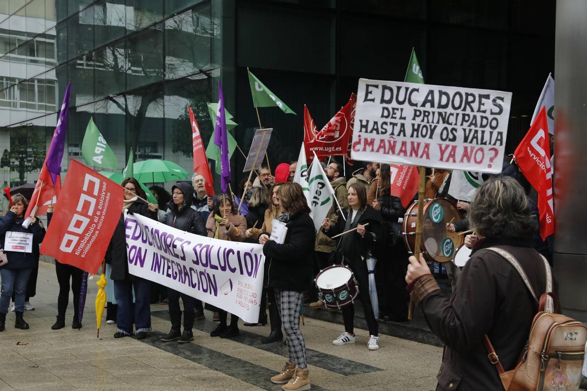 Protesta por la funcionarización de los educadores el año pasado.