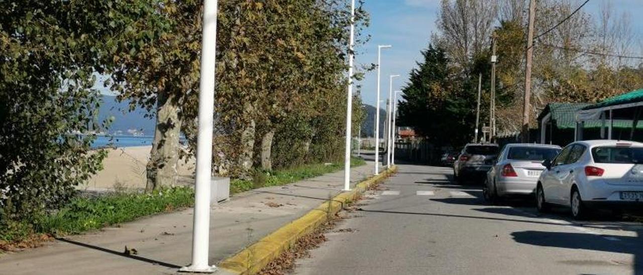 Estado actual del paseo de Agrelo-Portomaior, llamado Paseo José Solla, en Bueu. |   // SANTOS ÁLVAREZ
