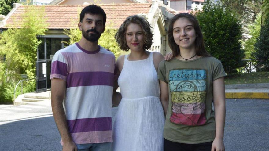 Juan Domínguez, Anahí Barros y Alba Álvarez. | // FDV