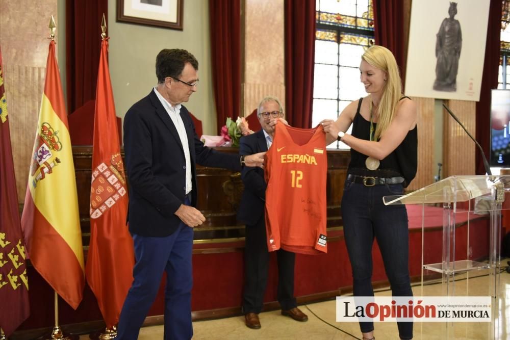 Recepción a Laura Gil en el Ayuntamiento de Murcia