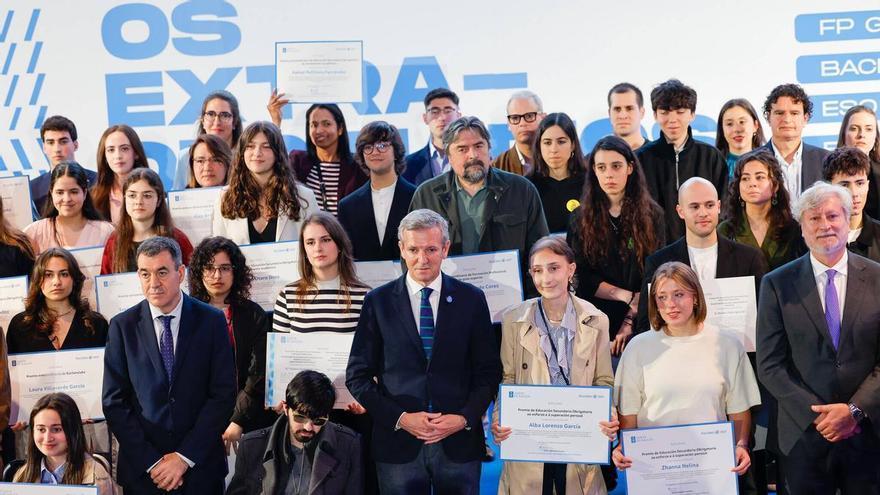 Rueda alaba «el talento y el esfuerzo» de 106 alumnos galardonados con los premios académicos: «Es un tesoro que hay que cuidar»