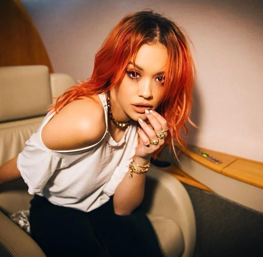 Sus raíces no son por falta de tiempo: este es el nuevo look de Rita Ora